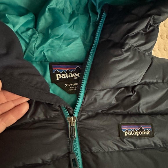 Patagonia Down Sweater Hoodie - Picture 3 of 5